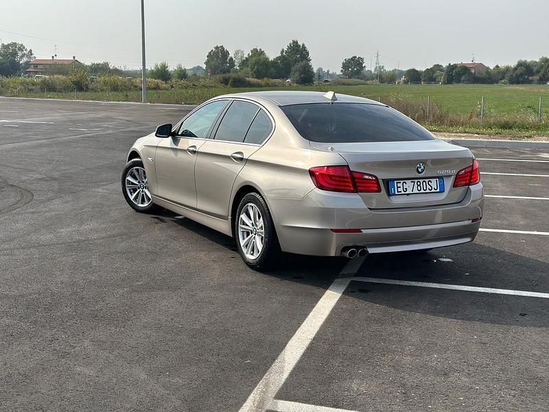 Usata BMW 520 184 CV (135 kW) 2013 Beige Berlina
