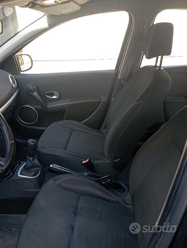 Usata Renault Clio GrandTour 105 CV (77 kW) 2010 Nero Station wagon