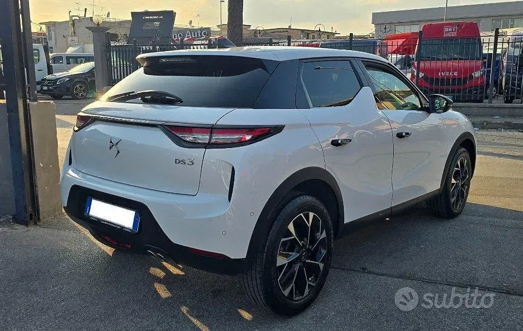 Usata DS Automobiles DS3 Crossback Opera 131 CV (96 kW) 2024 Bianco SUV