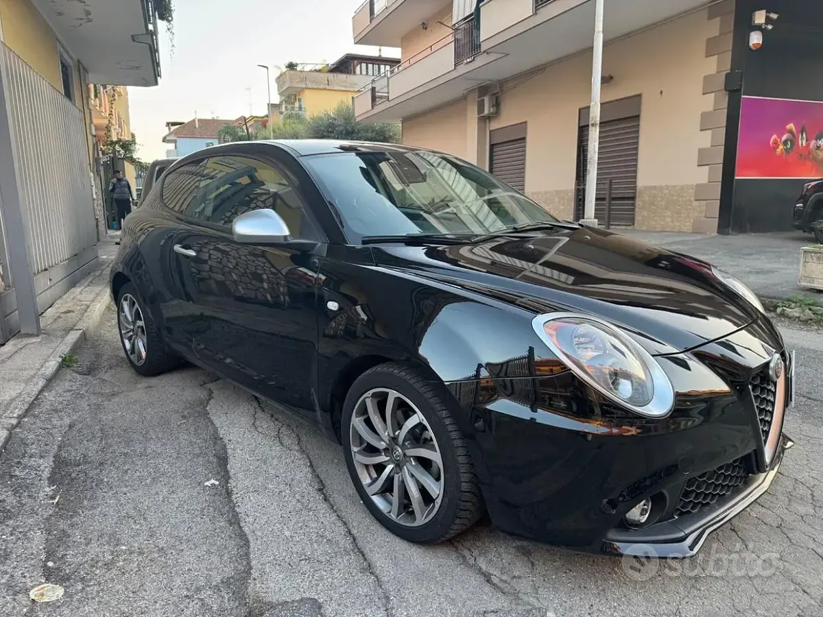 Usata Alfa Romeo MiTo Super 95 CV (69 kW) 2018 Nero Utilitaria