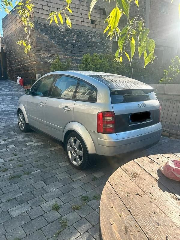 Usata Audi A2 75 CV (55 kW) 2002 Grigio Utilitaria
