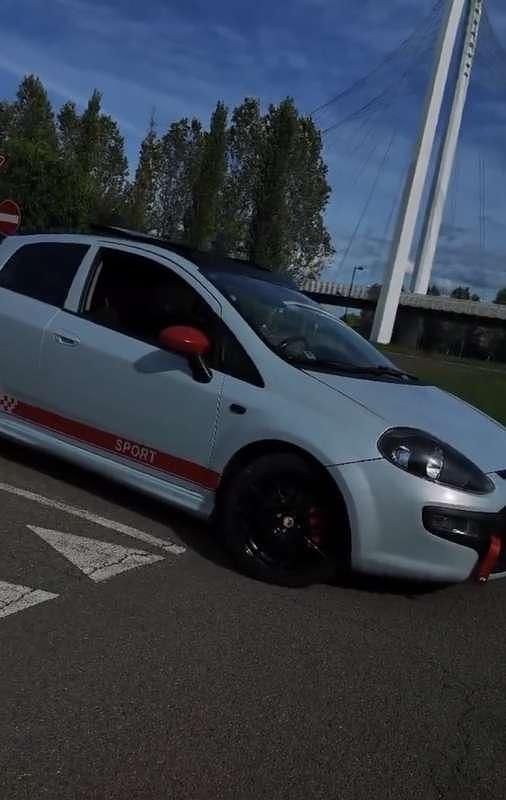 Usata Fiat Grande Punto Sport 120 CV (88 kW) 2010 Utilitaria