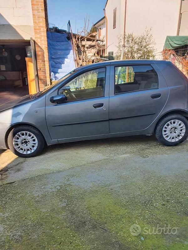 Usata Fiat Punto 2002 Grigio Utilitaria