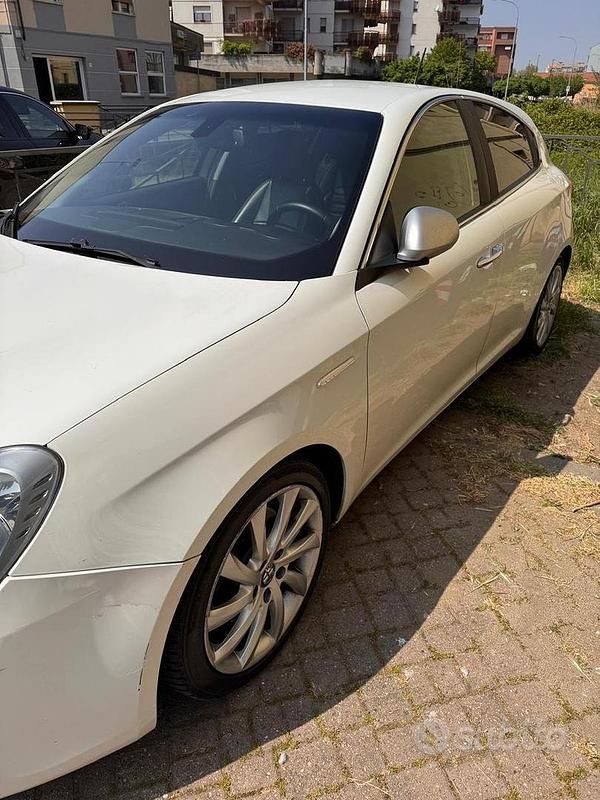 Usata Alfa Romeo Giulietta 150 CV (110 kW) 2016 Bianco Utilitaria