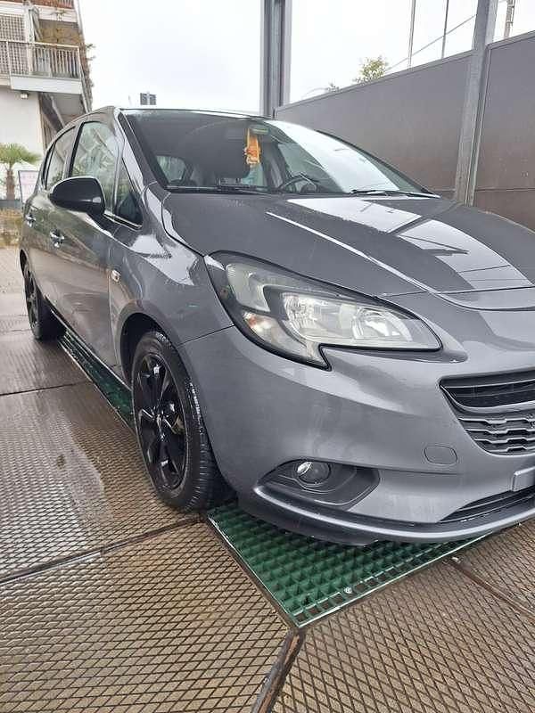 Usata Opel Corsa 90 CV (66 kW) 2016 Berlina