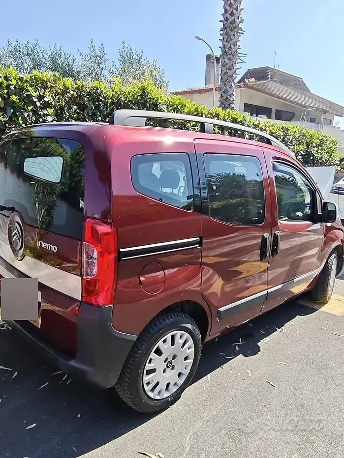 Usata Citroën Nemo SELECTION 75 CV (55 kW) 2011 Rosso Monovolume