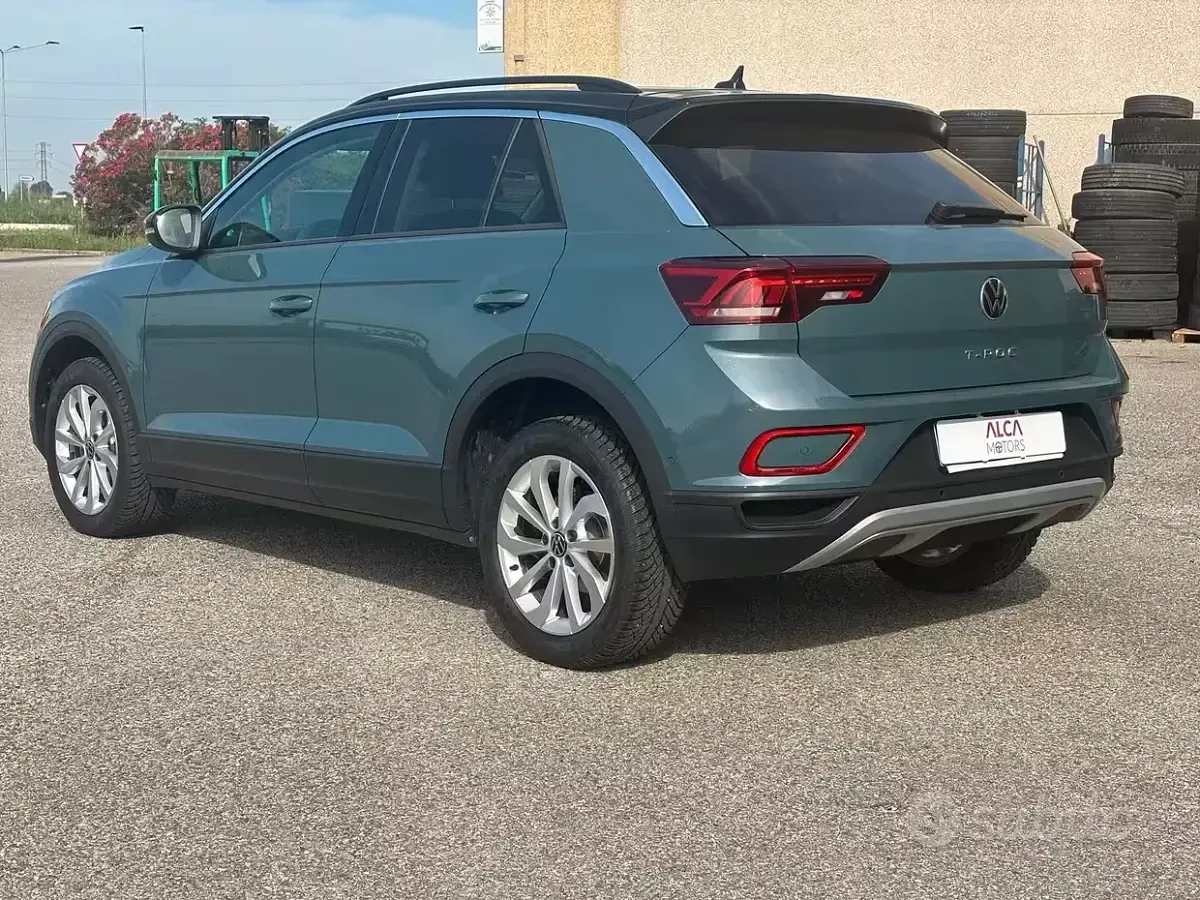 Usata VW T-Roc Edition 116 CV (85 kW) 2024 Grigio SUV