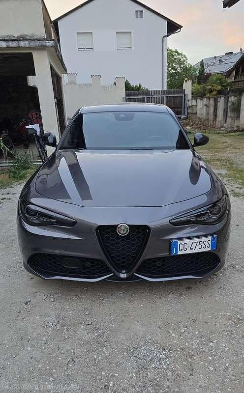 Second-hand Alfa Romeo Giulia Ti 211 CP (155 kW) 2022 Gri Berlinǎ