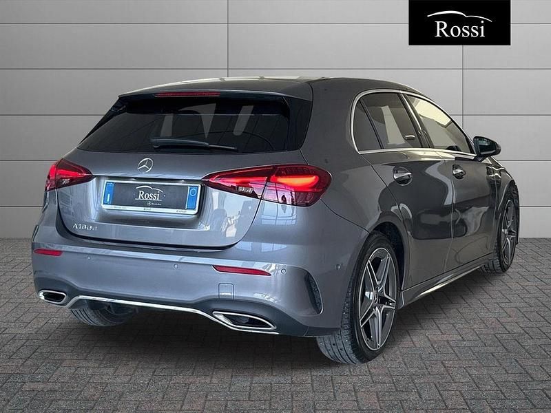 Usata Mercedes A180 Advanced Plus 116 CV (85 kW) 2023 Grigio medio metallizzato Berlina