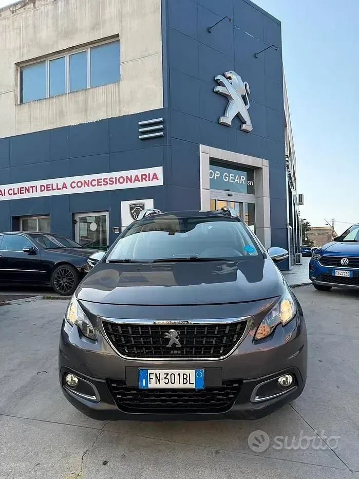 Usata Peugeot 2008 Style 82 CV (60 kW) 2018 Grigio SUV