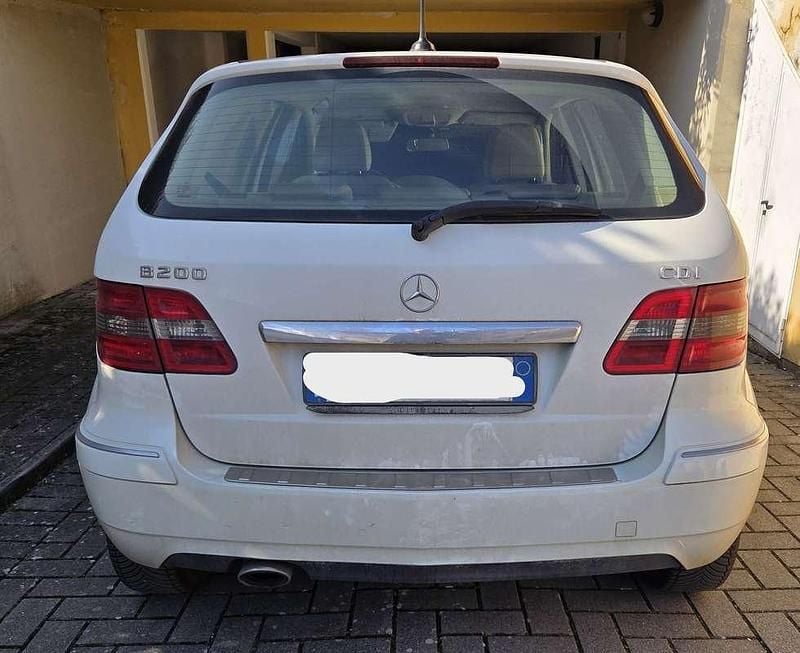 Usata Mercedes B200 Executive 140 CV (102 kW) 2010 Bianco Monovolume