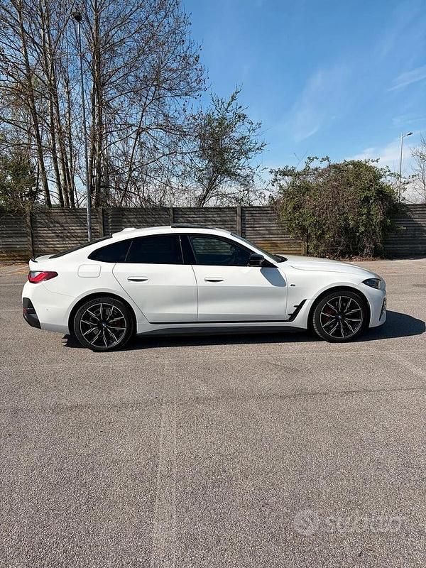 Usata BMW i4 M Sport 104 kW (142 CV) 2024 Bianco Berlina