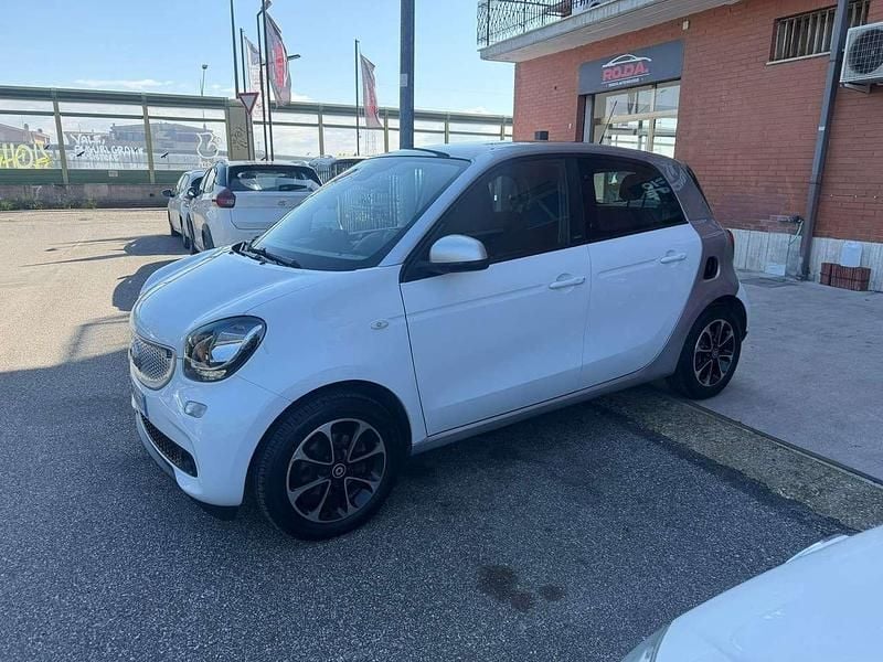 Usata Smart ForFour Passion 71 CV (52 kW) 2017 Bianco Utilitaria