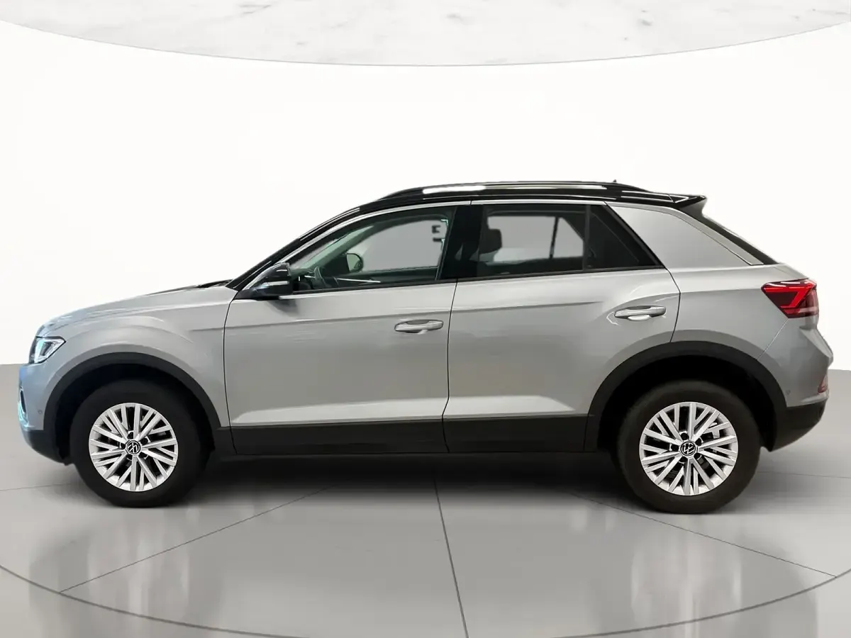Usata VW T-Roc Life 115 CV (84 kW) 2025 Pyrit silver metallizzato nero SUV