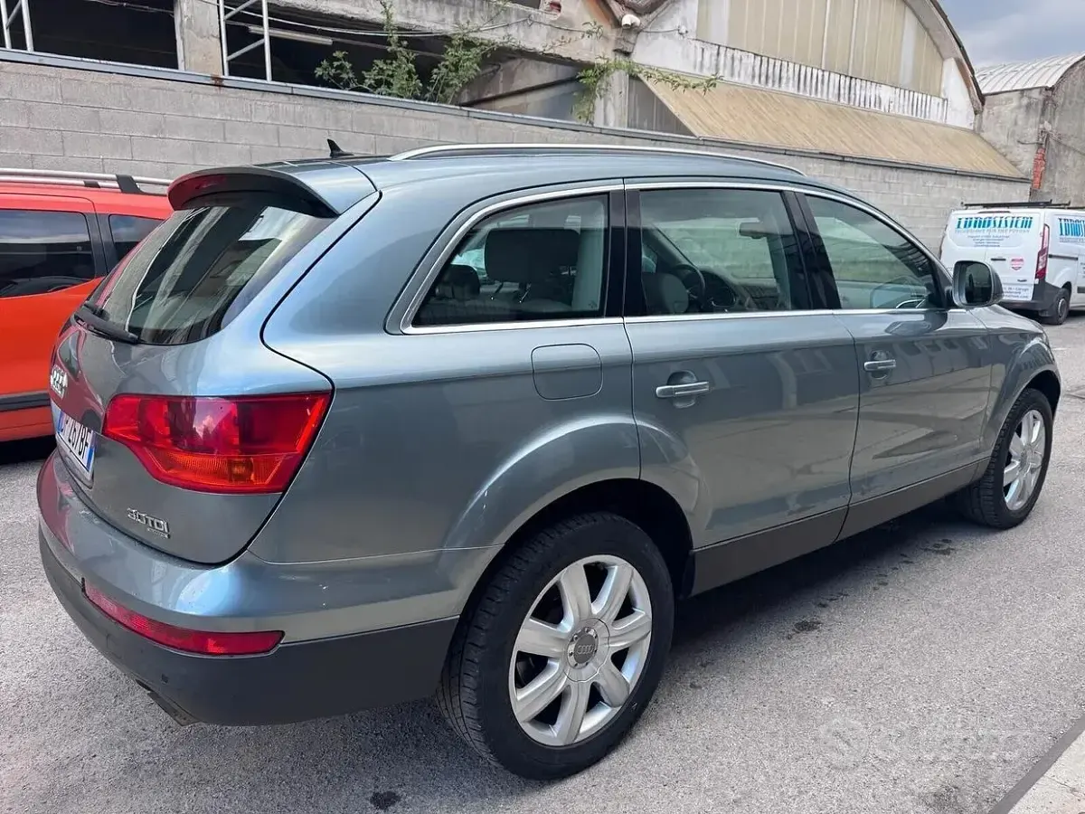 Usata Audi Q7 Comfort 233 CV (171 kW) 2006 Grigio SUV