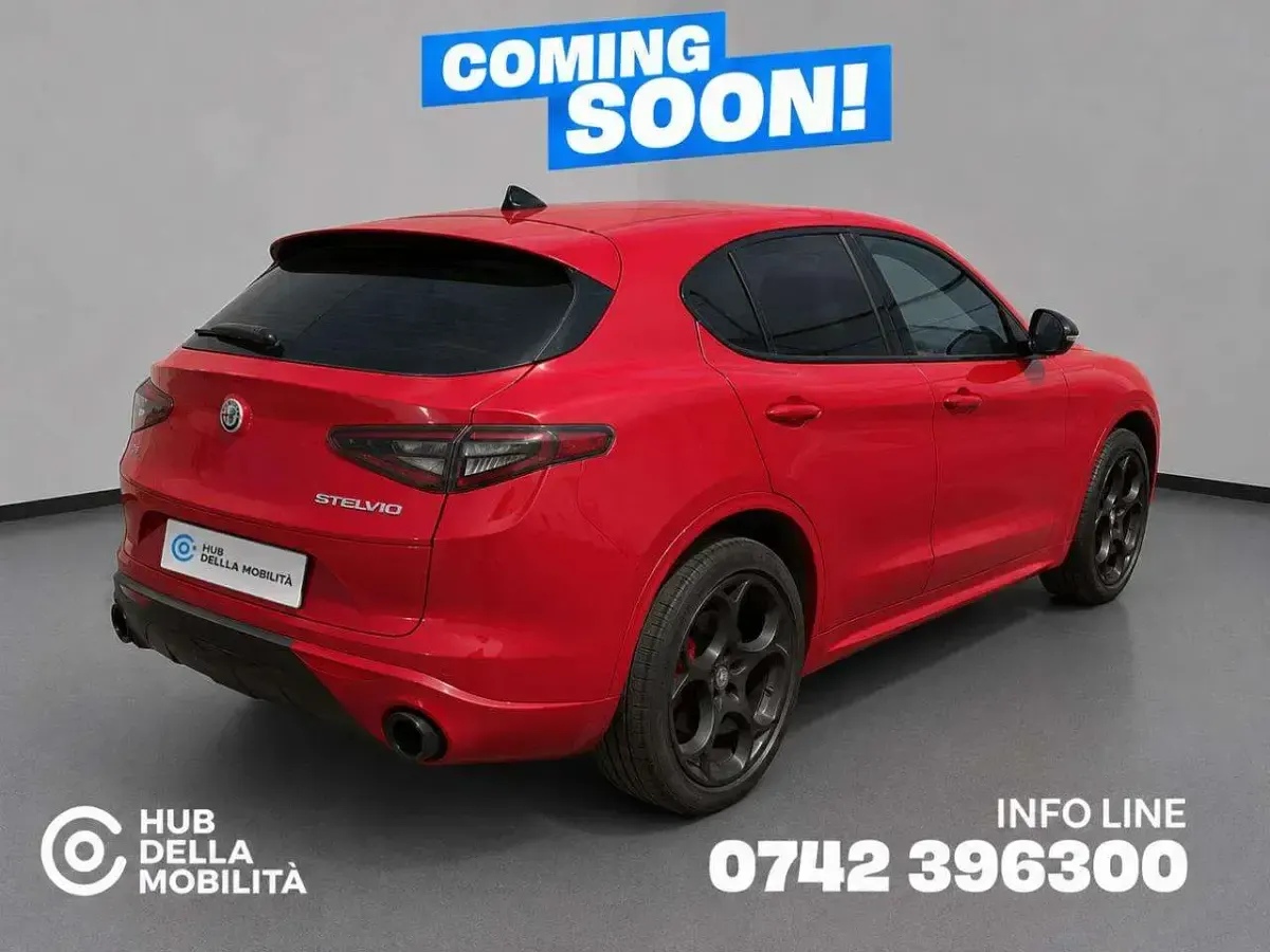 Usata Alfa Romeo Stelvio 209 CV (153 kW) 2024 Rosso SUV