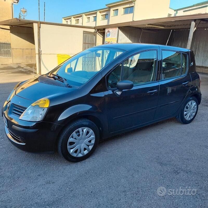 Usata Renault Modus Dynamique 75 CV (55 kW) 2007 Grigio Monovolume