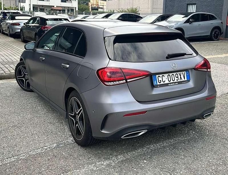 Usata Mercedes A180 Premium 116 CV (85 kW) 2020 Grigio Berlina