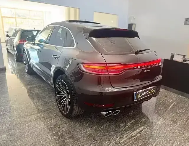 Usata Porsche Macan 245 CV (180 kW) 2020 Grigio SUV