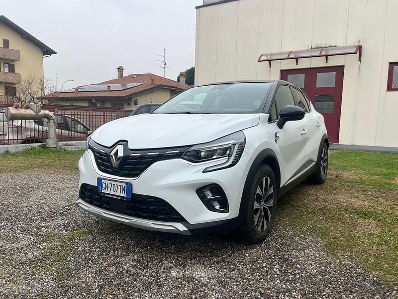 Usata Renault Captur Techno 94 CV (69 kW) 2023 Bianco SUV