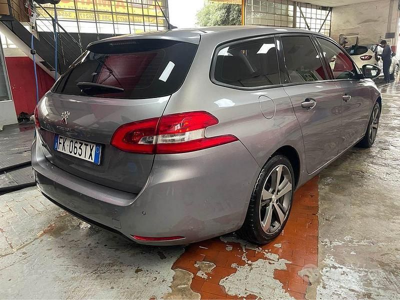 Usata Peugeot 308 SW 120 CV (88 kW) 2017 Grigio Station wagon