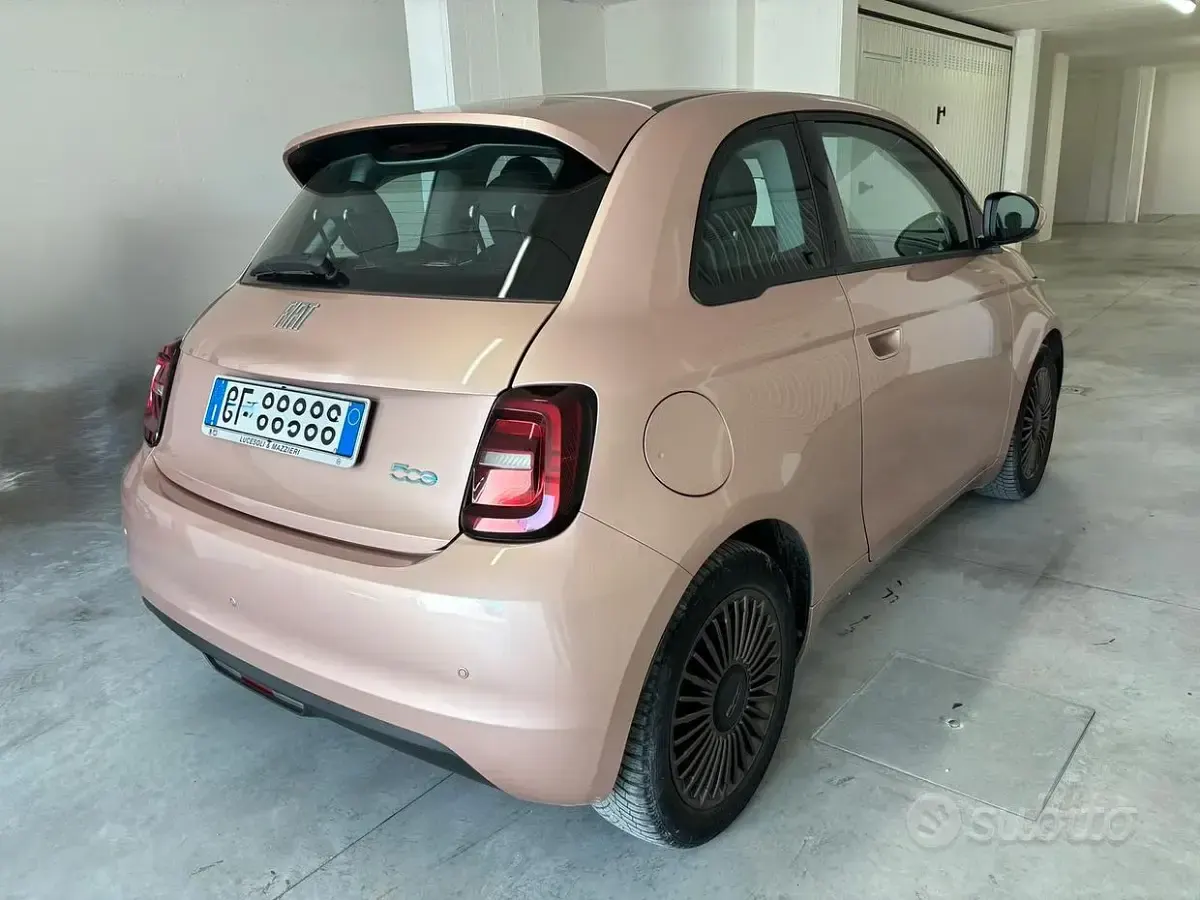 Usata Fiat 500e Red 69 kW (95 CV) 2022 Bianco Berlina
