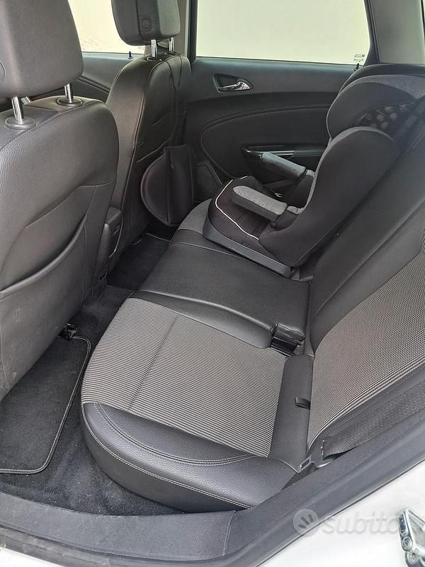 Usata Opel Astra 125 CV (91 kW) 2011