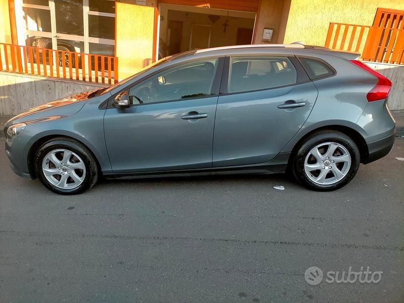 Usata Volvo V40 CC Plus 119 CV (87 kW) 2018 Grigio Station wagon