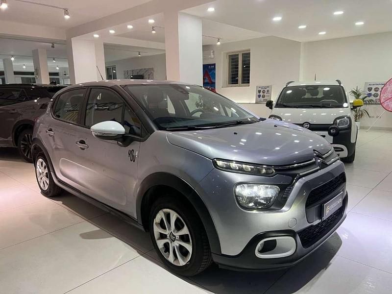 Usata Citroën C3 Feel 83 CV (61 kW) 2023 Grigio scuro metallizzato Utilitaria
