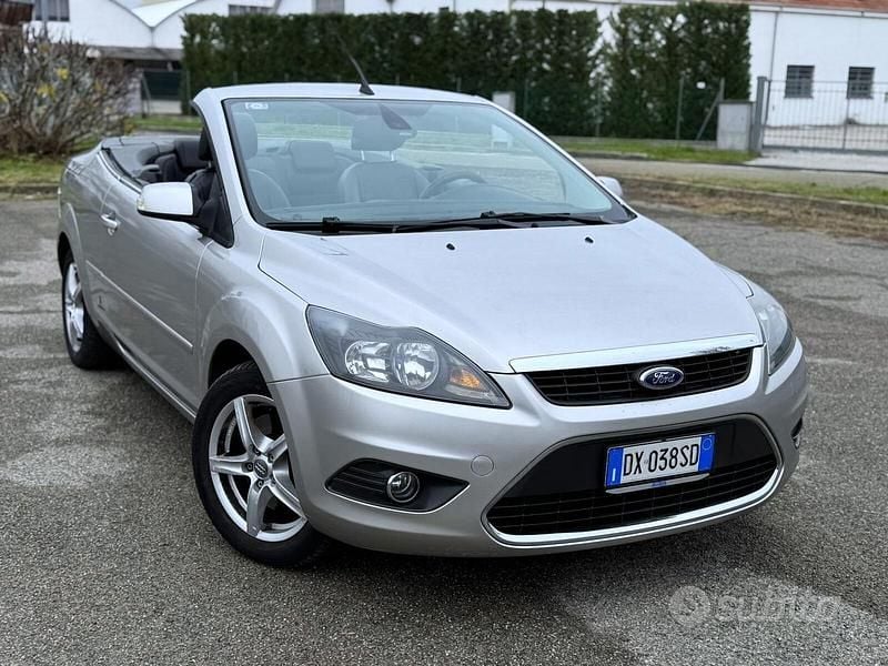 Usata Ford Focus Cabriolet 136 CV (100 kW) 2009 Grigio Cabrio