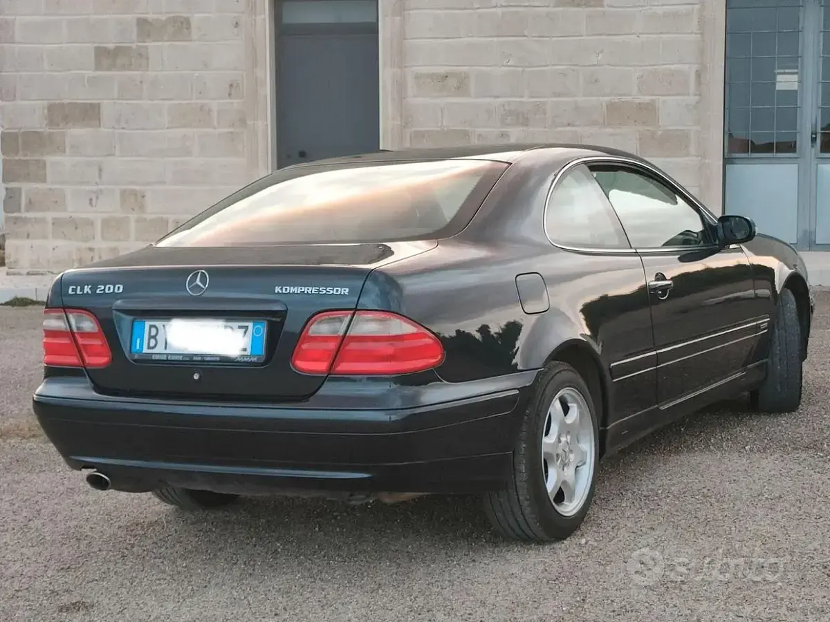 Usata Mercedes CLK200 163 CV (119 kW) 2002 Nero Coupé
