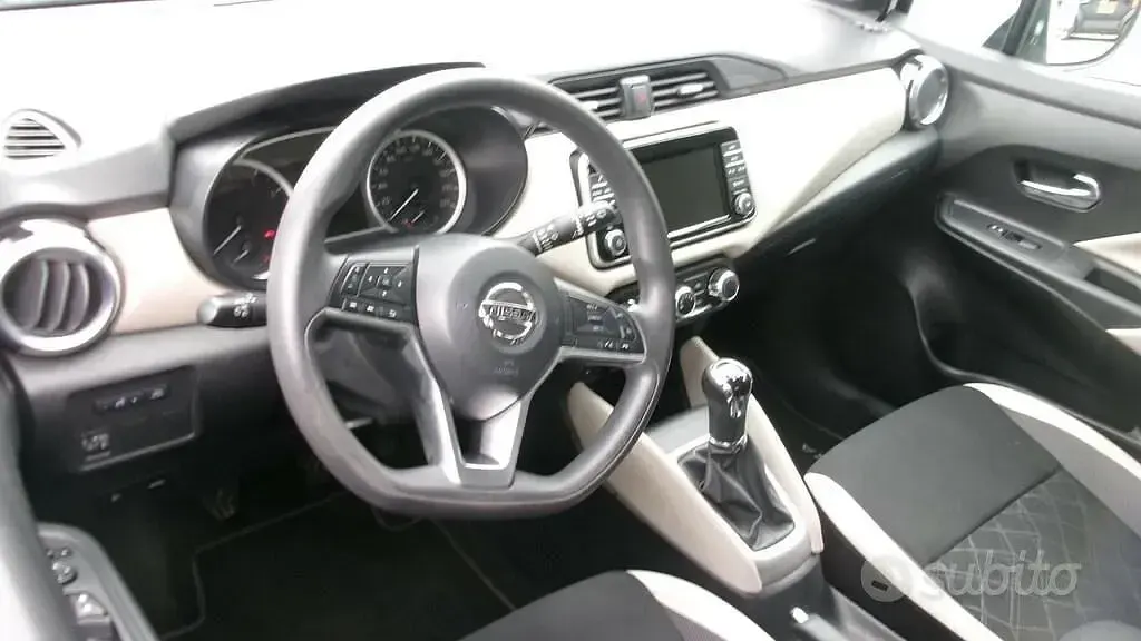 Usata Nissan Micra Visia 71 CV (52 kW) 2018 Bianco Utilitaria