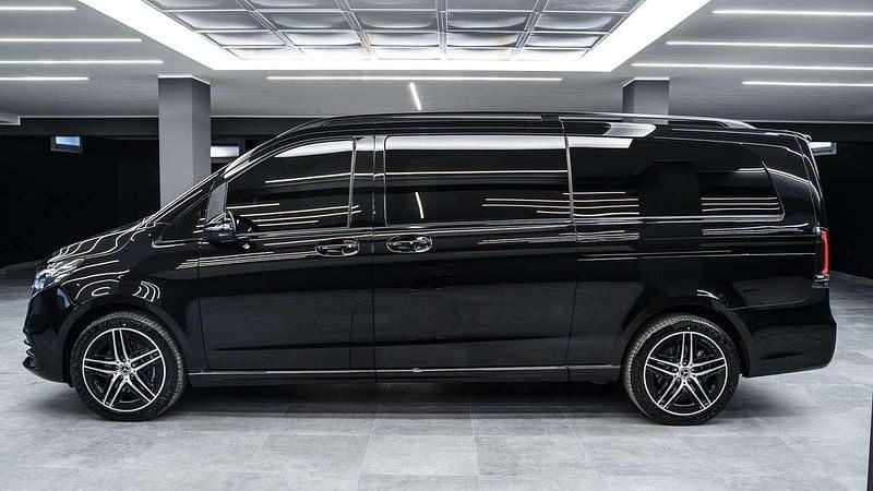 Nuova Mercedes V300 Avantgarde 237 CV (174 kW) 2025 Nero ossidania perlato Monovolume