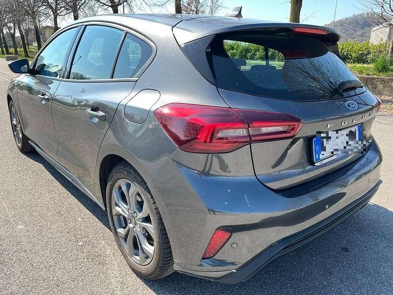 Usata Ford Focus ST-Line 125 CV (91 kW) 2023 Grigio Berlina