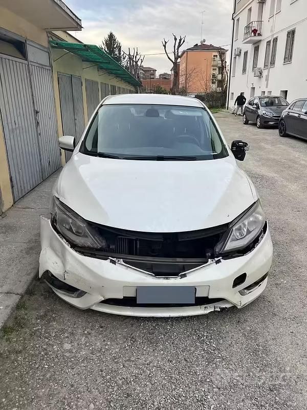 Usata Nissan Pulsar 110 CV (80 kW) 2016 Bianco Utilitaria