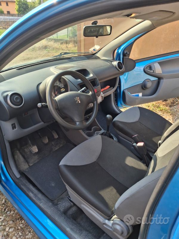 Usata Peugeot 107 68 CV (50 kW) 2007 Blu Utilitaria