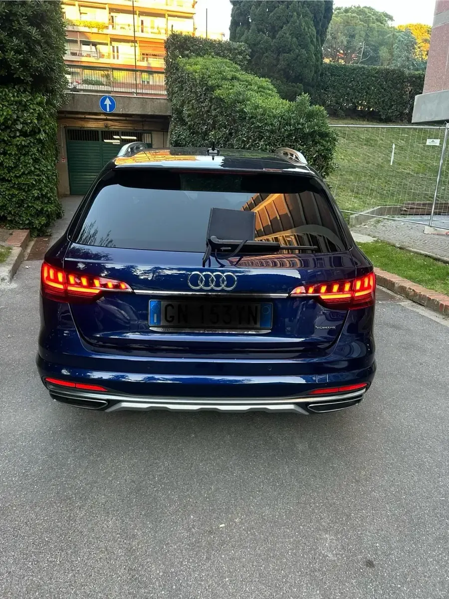 Usata Audi A4 Allroad Business 203 CV (149 kW) 2022 Blu Station wagon