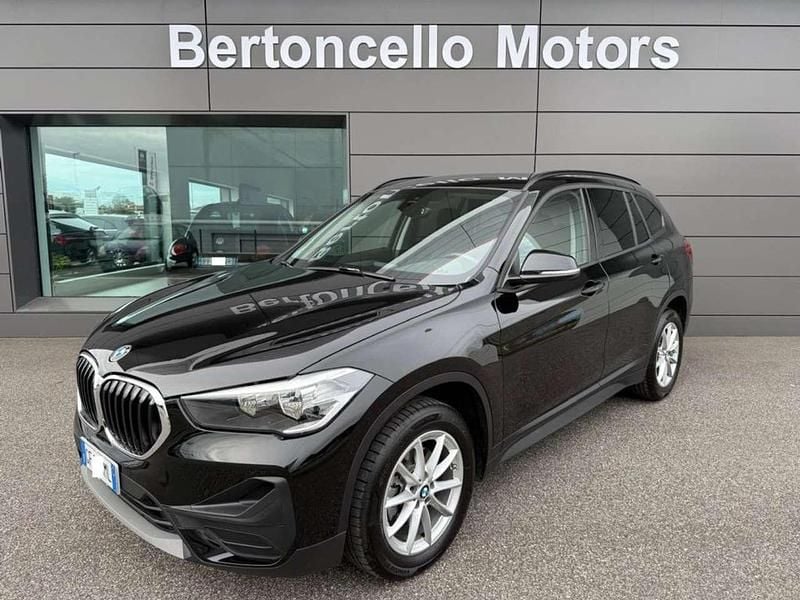 Nero Usata 2021 BMW X1 Advantage SUV | 24.900 € (Buon prezzo) - Immagine 1/4