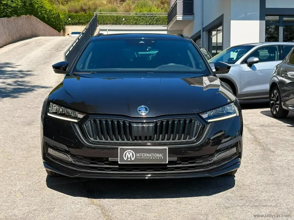Usata Skoda Octavia Sport 150 CV (110 kW) 2024 Nero Station wagon