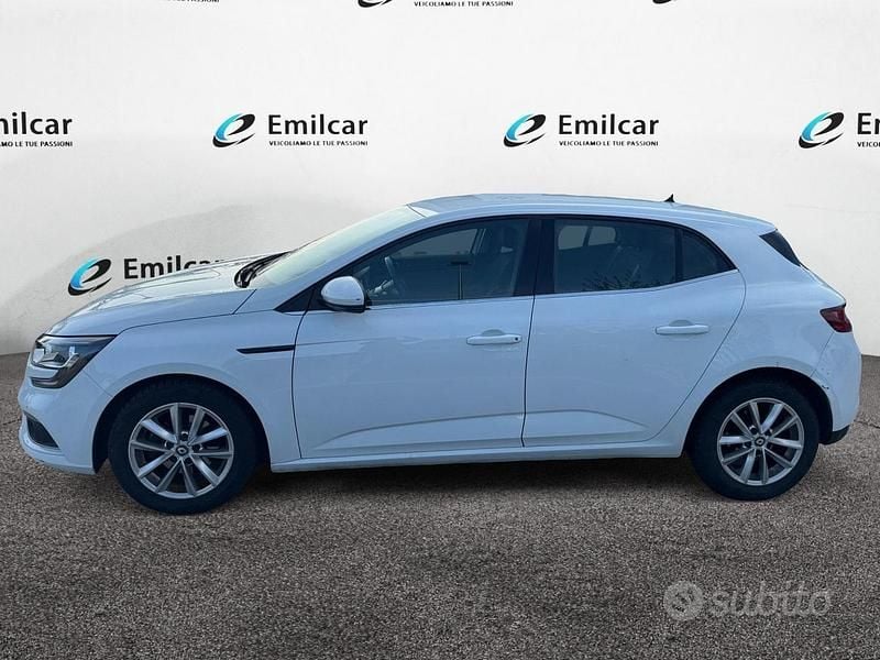 Usata Renault Mégane IV Zen 110 CV (80 kW) 2016 Bianco Berlina