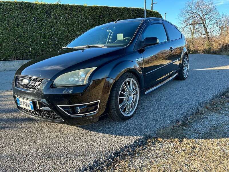Usata Ford Focus ST 226 CV (166 kW) 2006 Berlina