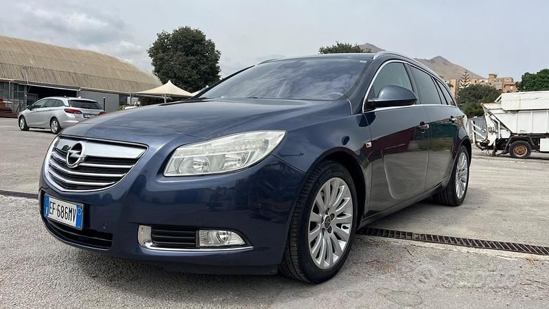 Usata Opel Insignia Cosmo 160 CV (117 kW) 2011 Blu Station wagon