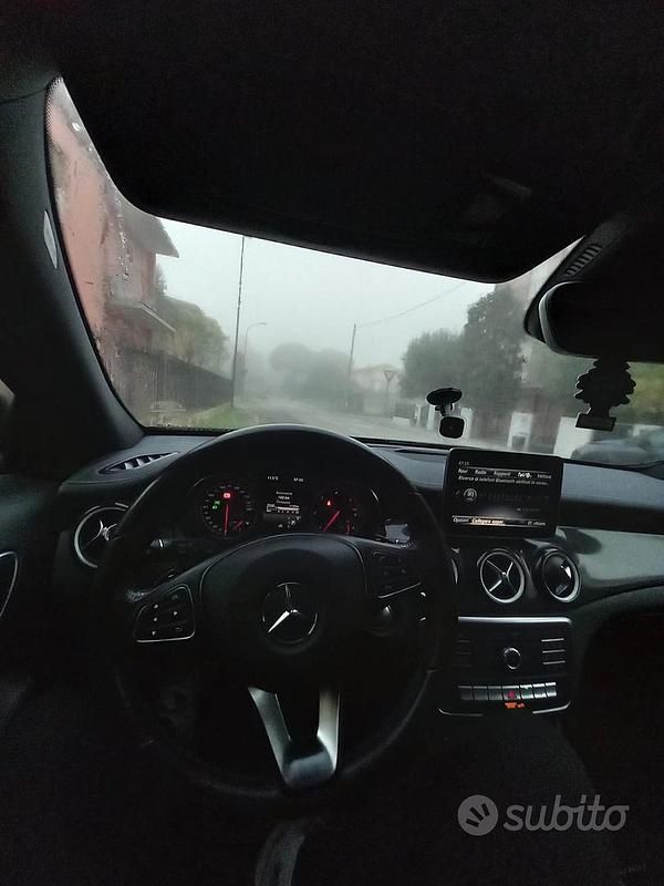 Occasion Mercedes GLA200 Edition 136 ch (100 kW) 2019 Noir SUV