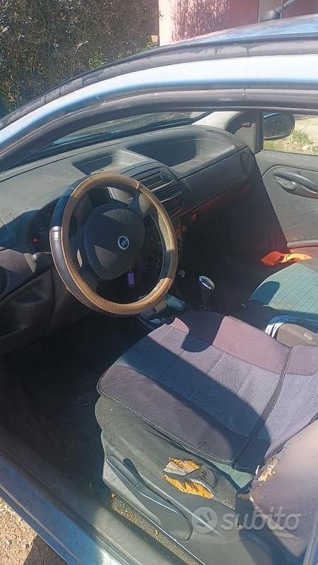 Usata Fiat Punto 2003 Blu Utilitaria