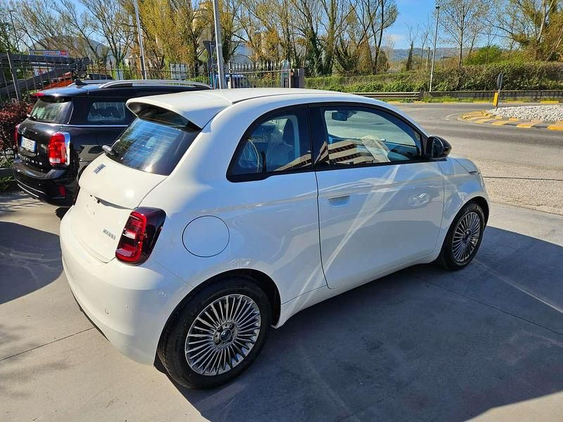 Nuova Fiat 500 Icon 65 CV (47 kW) 2026 Bianco Berlina