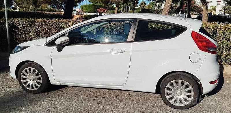 Usata Ford Fiesta 2012 Bianco Utilitaria