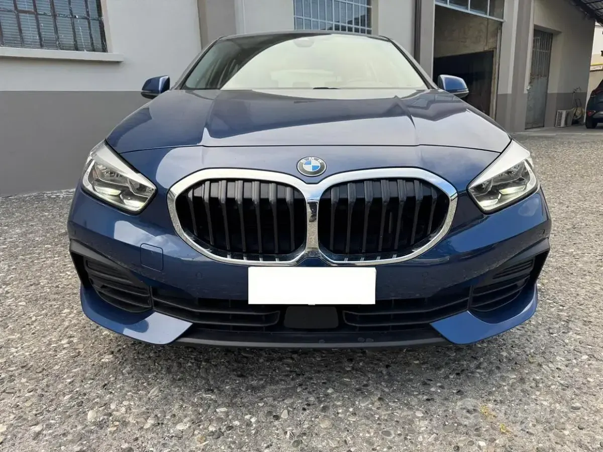 Usata BMW 116 116 CV (85 kW) 2022 Bluazzurro Utilitaria