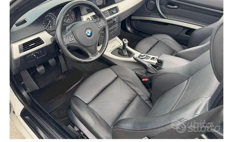 Usata BMW 320 177 CV (130 kW) 2009 Bianco Cabrio