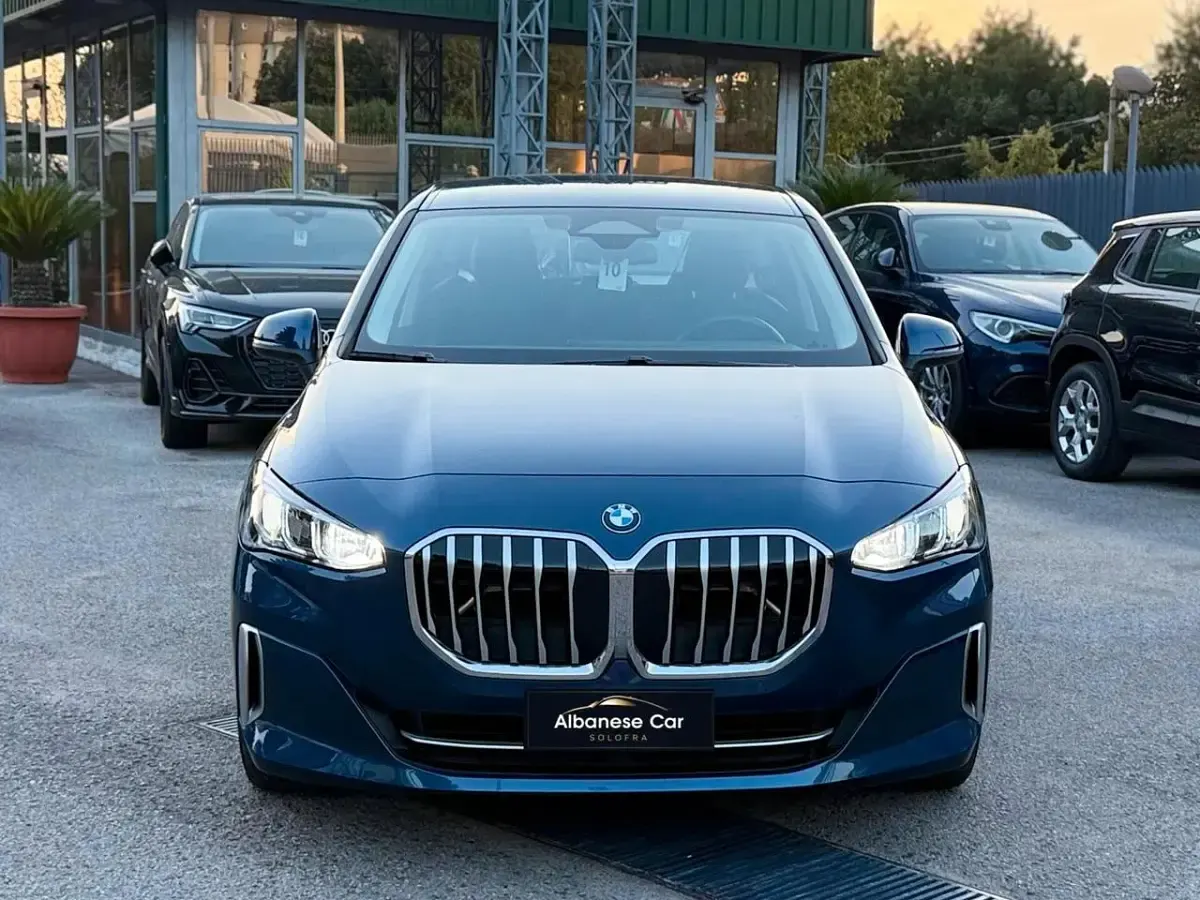 Usata BMW 218 Active Tourer Luxury Line 150 CV (110 kW) 2023 Blu Monovolume