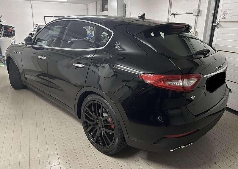 Usata Maserati Levante 349 CV (256 kW) 2018 Nero SUV